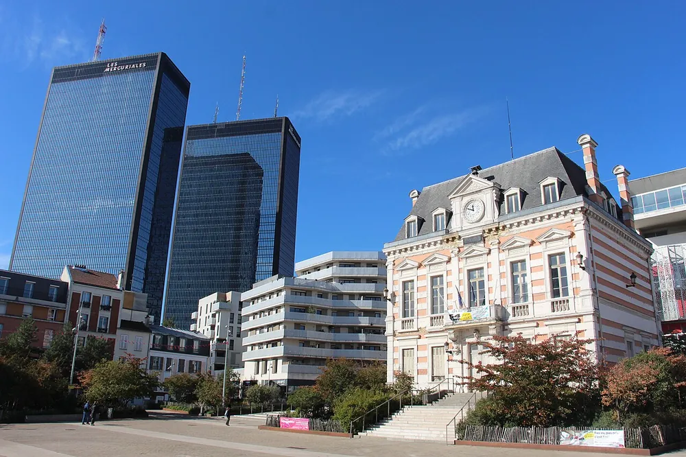 Tours Mercuriales et ancien hôtel de ville de Bagnolet