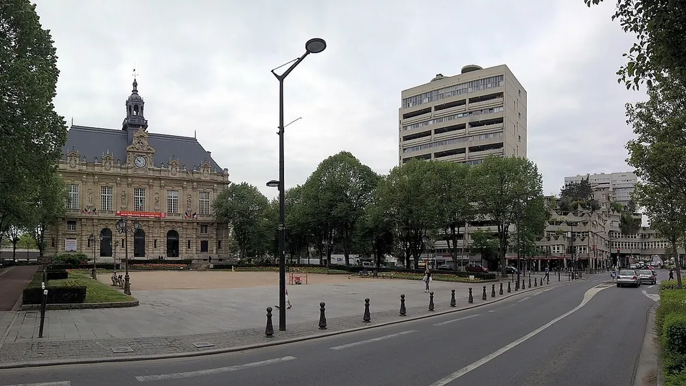 Hôtel de ville et centre-ville d’Ivry-sur-Seine
